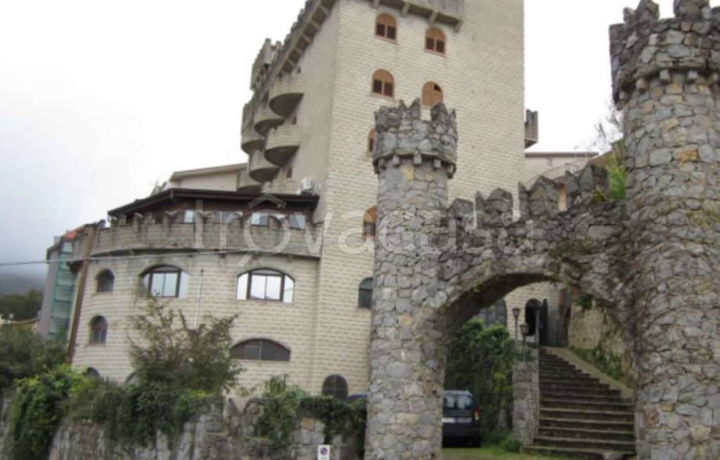 negozio in vendita a Montelepre