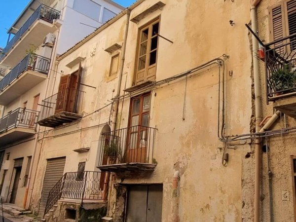 casa indipendente in vendita a Montelepre