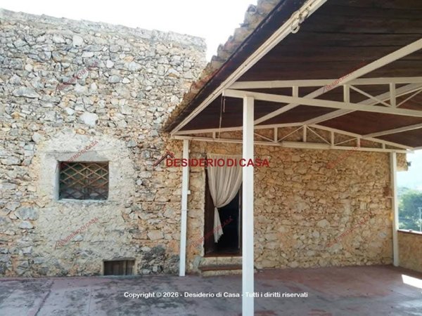 casa indipendente in vendita a Montelepre