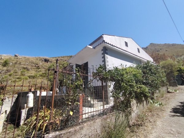casa indipendente in vendita a Montelepre