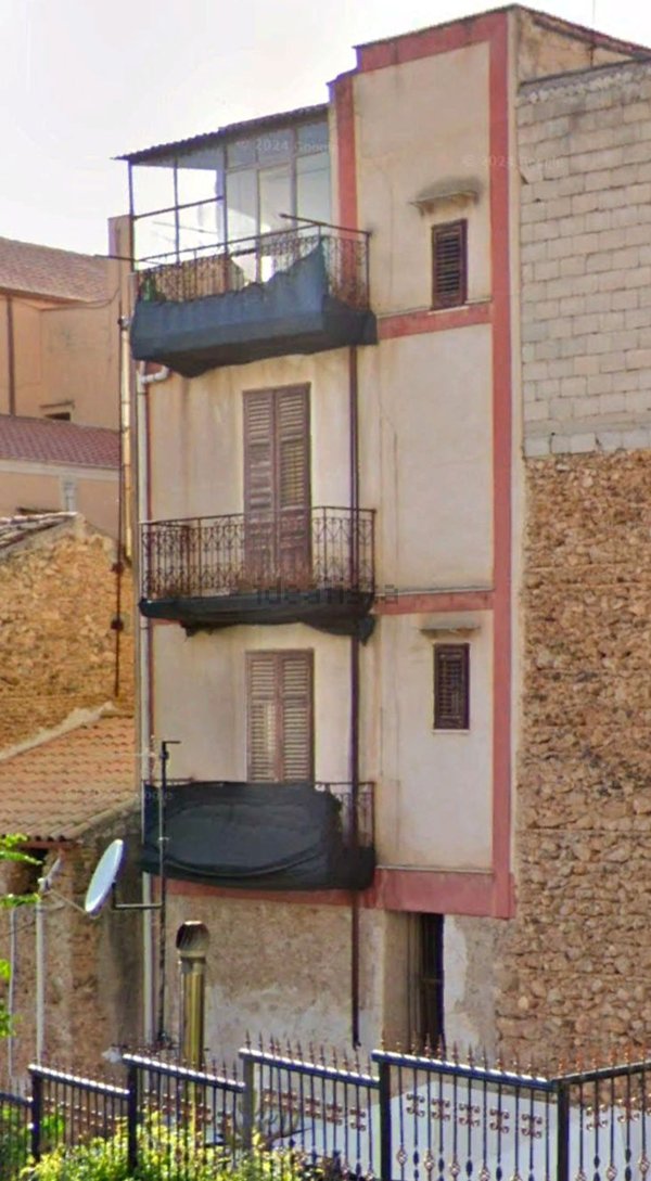 pentavano in vendita a Montelepre