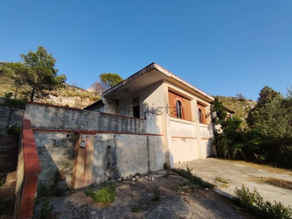 casa indipendente in vendita a Montelepre