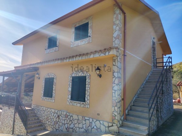 casa indipendente in vendita a Montelepre