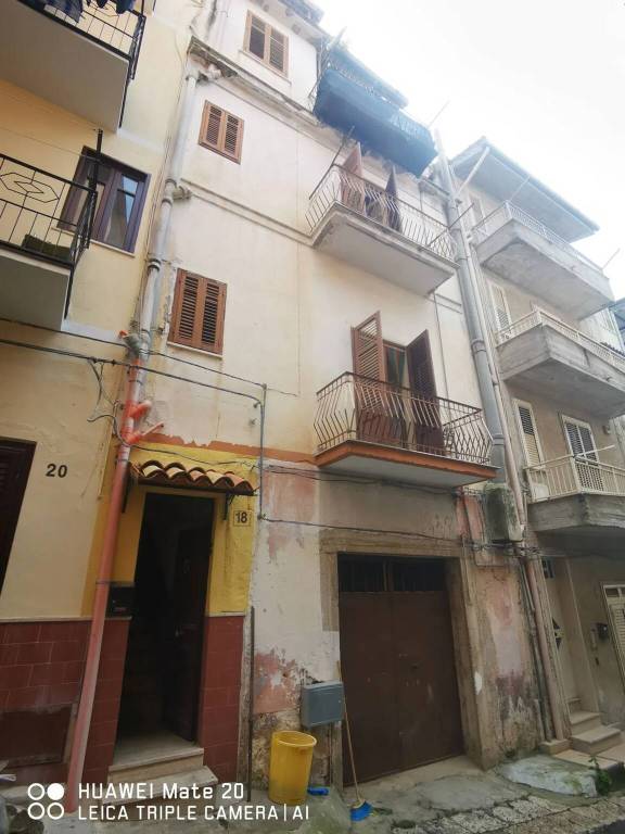 casa indipendente in vendita a Montelepre