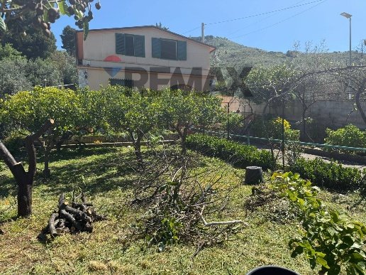 casa indipendente in vendita a Montelepre