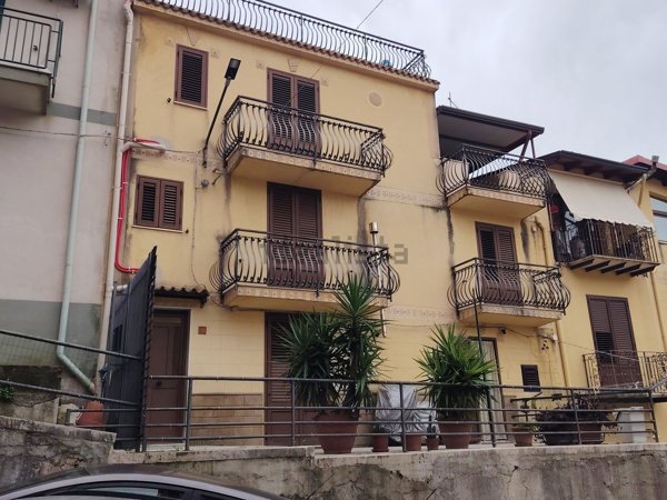 casa indipendente in vendita a Montelepre