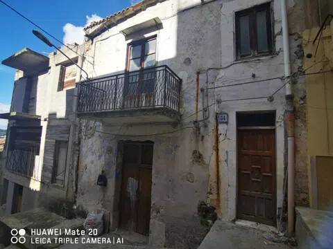 casa indipendente in vendita a Montelepre