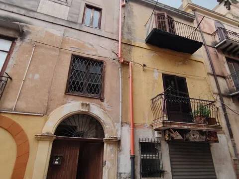 intera palazzina in vendita a Montelepre