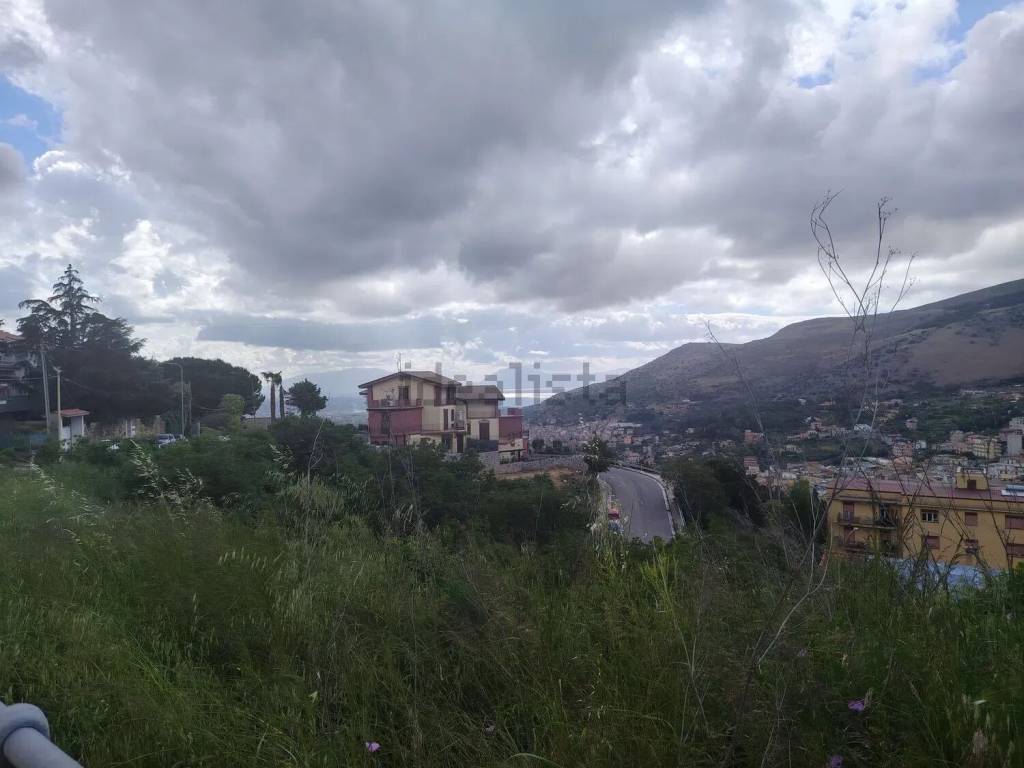 terreno edificabile in vendita a Montelepre
