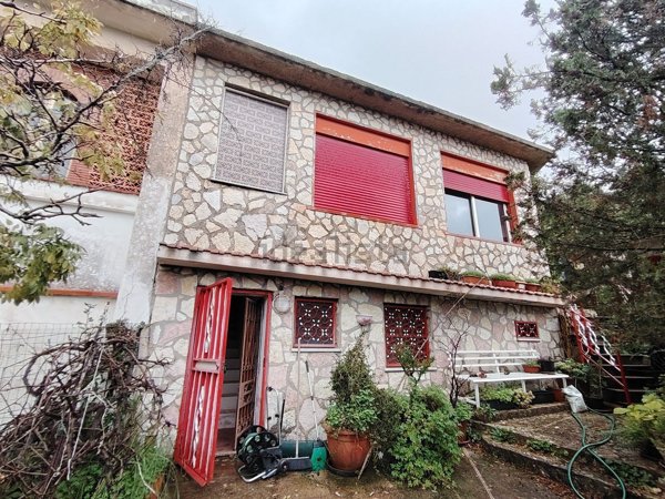 casa indipendente in vendita a Montelepre