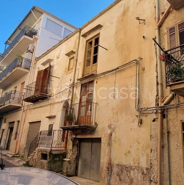 casa indipendente in vendita a Montelepre