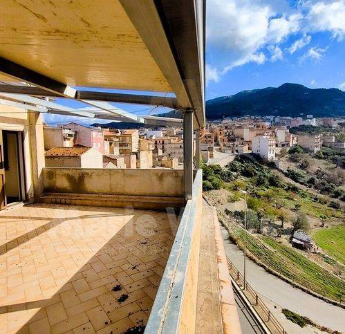 casa indipendente in vendita a Montemaggiore Belsito