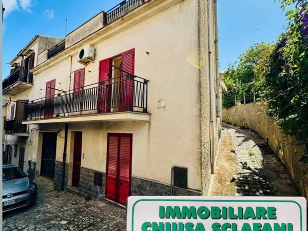 casa semindipendente in vendita a Palazzo Adriano