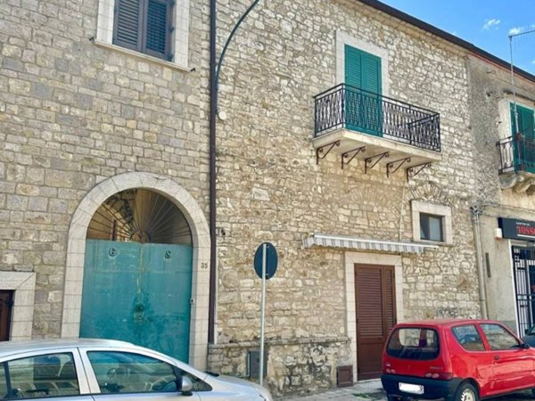 casa indipendente in vendita a Palazzo Adriano