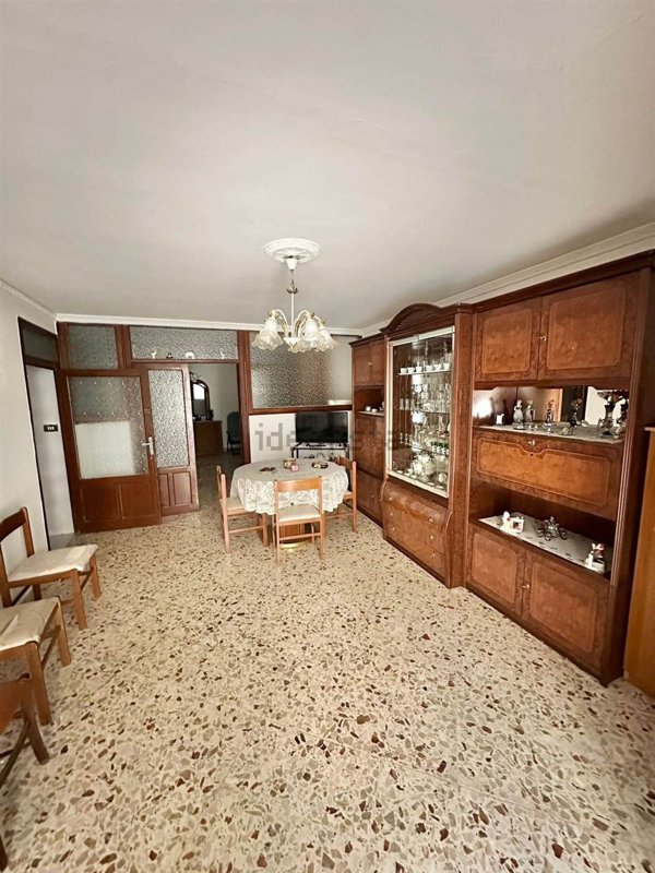 casa indipendente in vendita a Palazzo Adriano