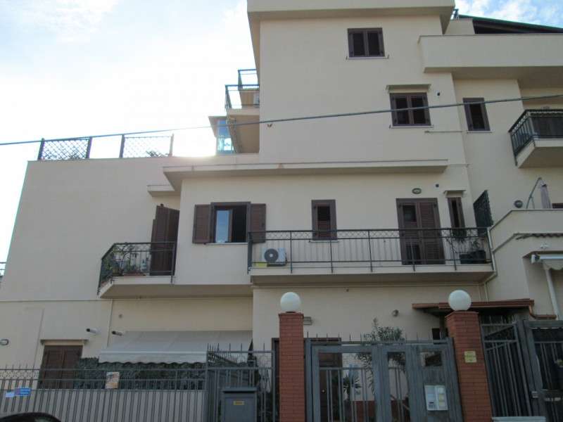 appartamento in vendita a Palermo in zona Mondello