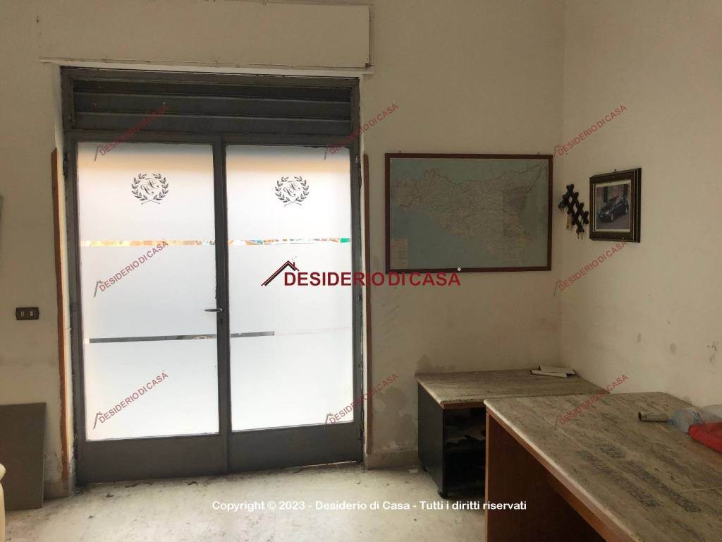 negozio in vendita a Palermo in zona Oreto