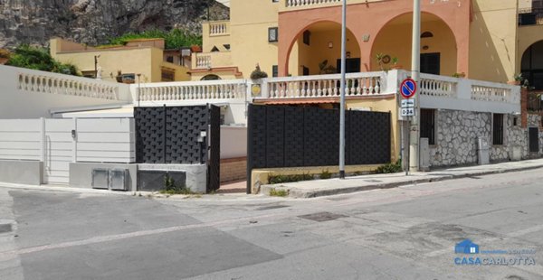 appartamento in vendita a Palermo in zona Sferracavallo