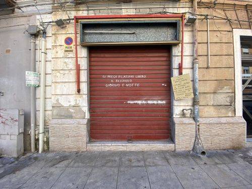 negozio in vendita a Palermo in zona Oreto