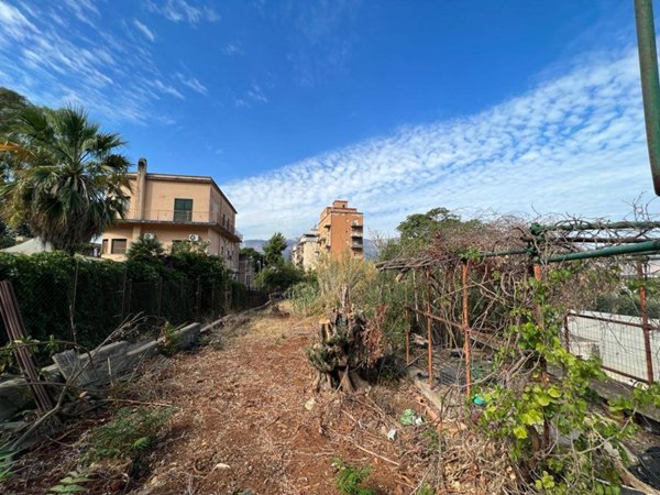 villa in vendita a Palermo in zona Mondello
