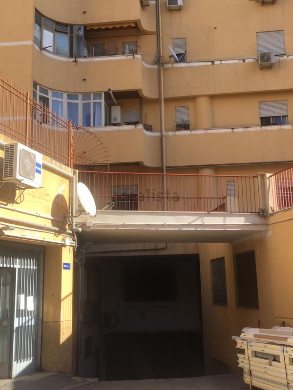 locale di sgombero in vendita a Palermo
