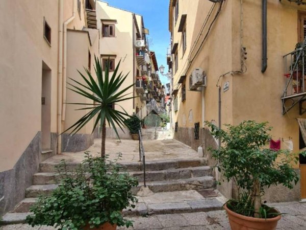 appartamento in vendita a Palermo in zona Centro storico