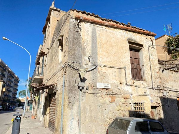 intera palazzina in vendita a Palermo in zona Malaspina/Palagonia