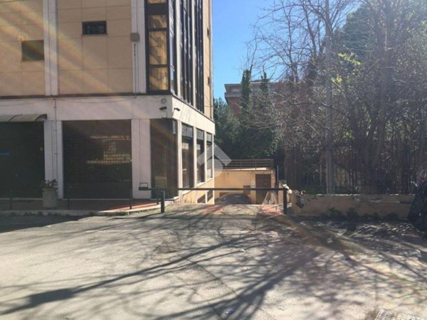 ufficio in vendita a Palermo in zona Resuttana