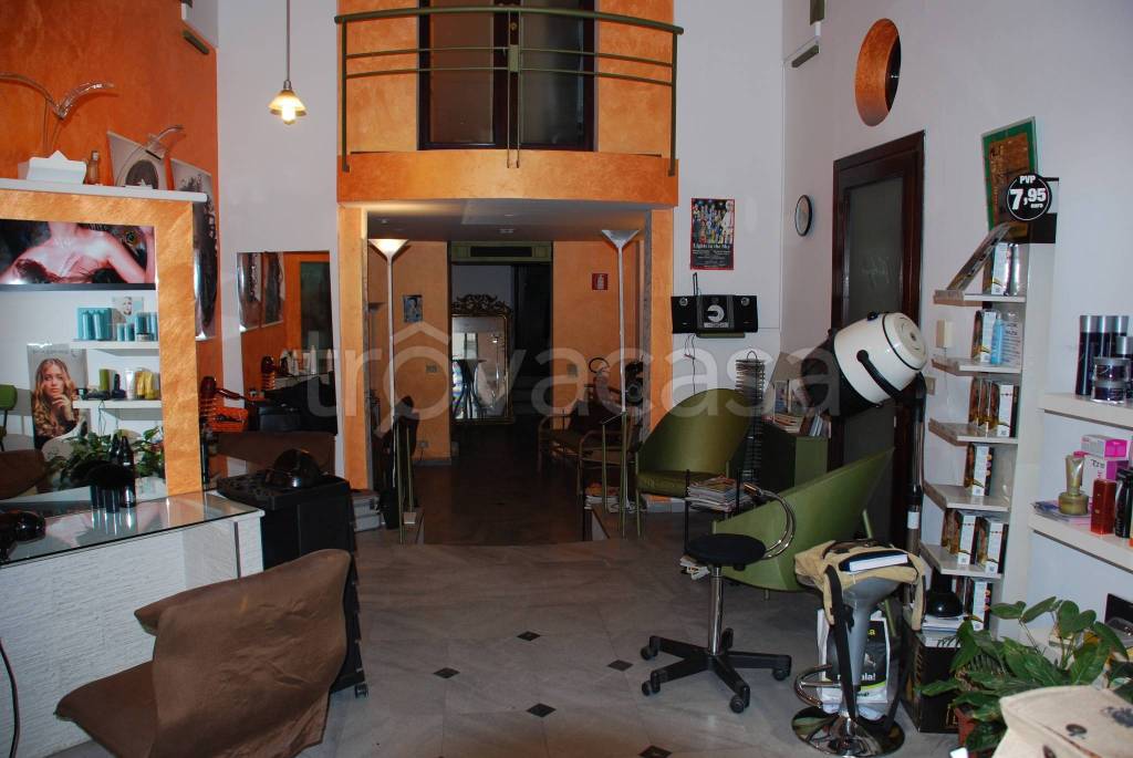 negozio in vendita a Palermo