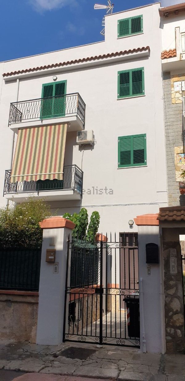 appartamento in vendita a Palermo in zona Sferracavallo