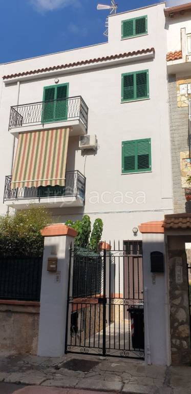appartamento in vendita a Palermo in zona Sferracavallo