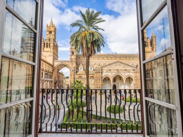 intera palazzina in vendita a Palermo in zona Centro storico