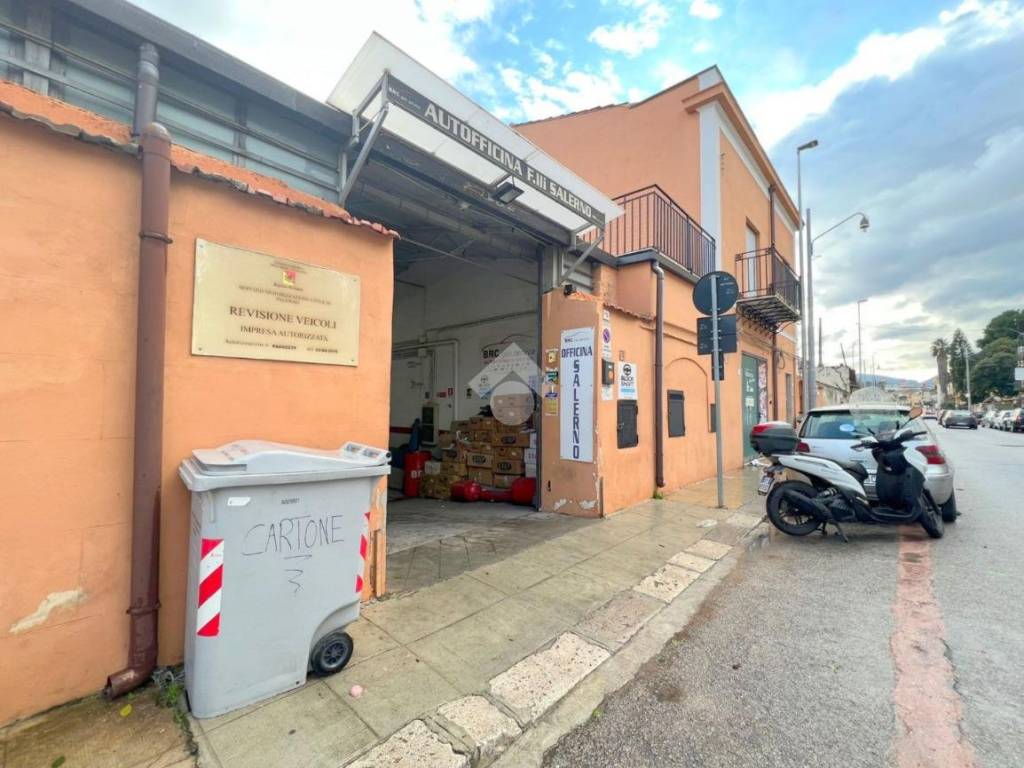 ufficio in vendita a Palermo in zona San Lorenzo