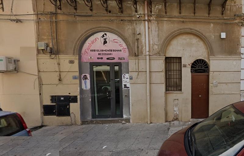 locale commerciale in vendita a Palermo in zona Montepellegrino