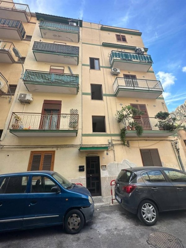 appartamento in vendita a Palermo in zona Arenella/Vergine Maria