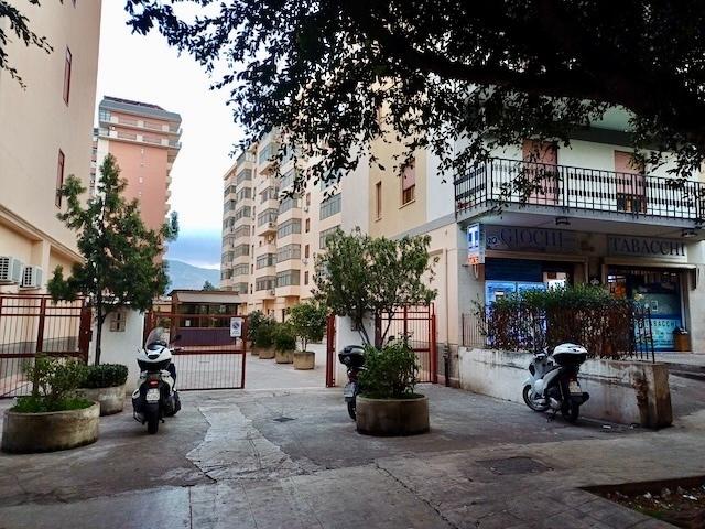 appartamento in vendita a Palermo in zona Zisa