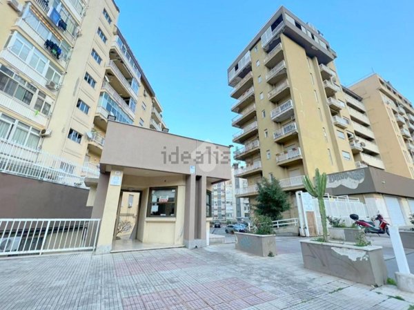 ufficio in vendita a Palermo in zona Uditore