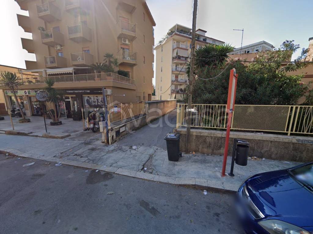 locale di sgombero in vendita a Palermo in zona San Lorenzo