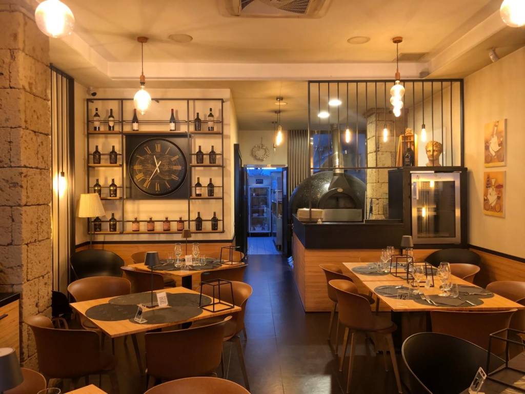 negozio in vendita a Palermo in zona Montepellegrino