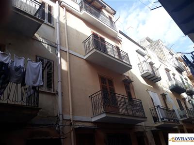 casa indipendente in vendita a Palermo in zona Centro storico