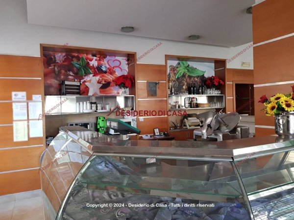 negozio in vendita a Palermo in zona Libertà