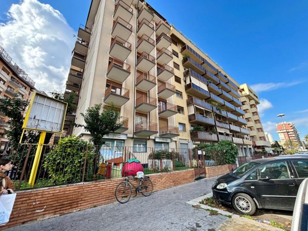 appartamento in vendita a Palermo in zona Politeama