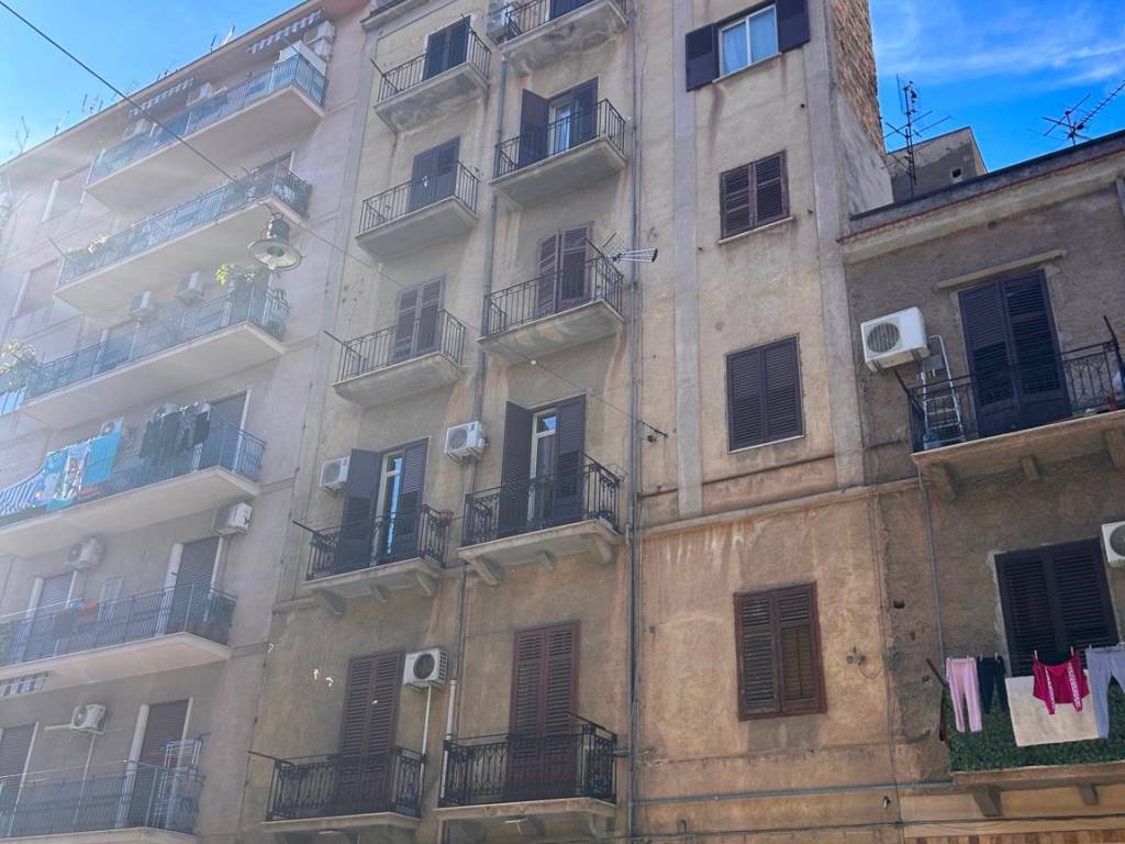 appartamento in vendita a Palermo in zona Montegrappa / Santa Rosalia