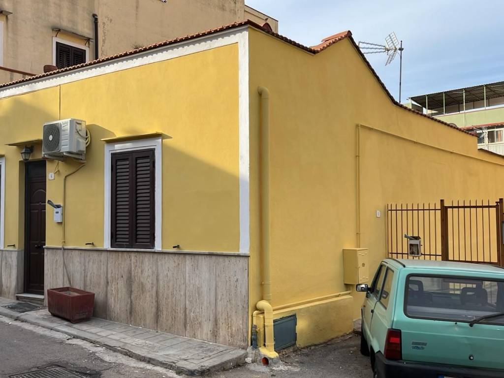 casa indipendente in vendita a Palermo in zona Pallavicino