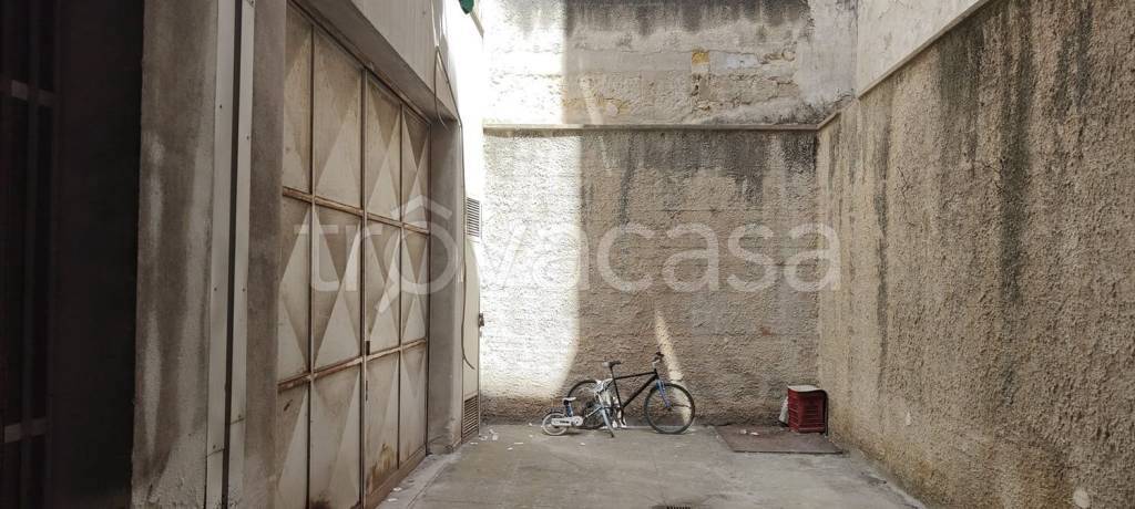 casa semindipendente in vendita a Palermo in zona Zisa