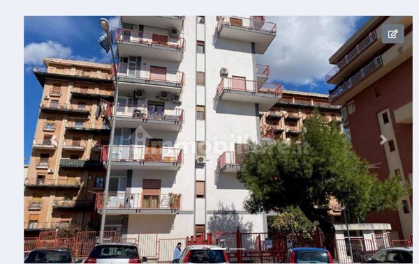 casa indipendente in vendita a Palermo in zona Libertà