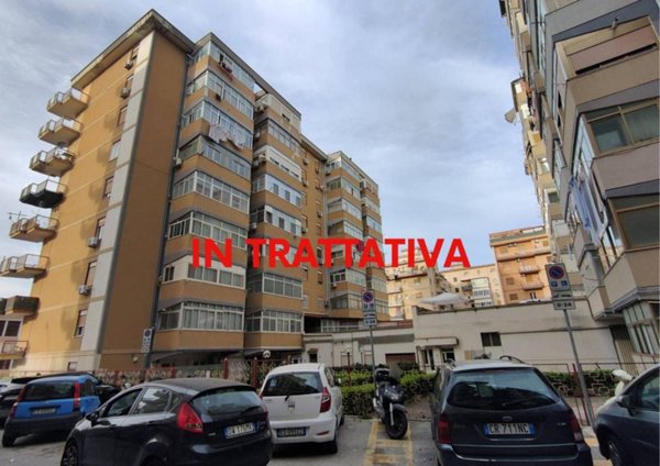 appartamento in vendita a Palermo in zona Montegrappa / Santa Rosalia