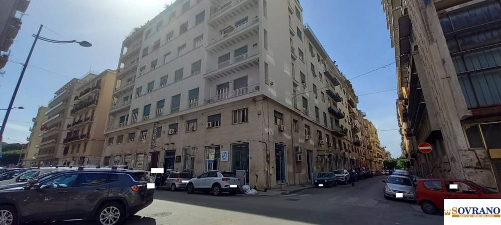 appartamento in vendita a Palermo in zona Politeama