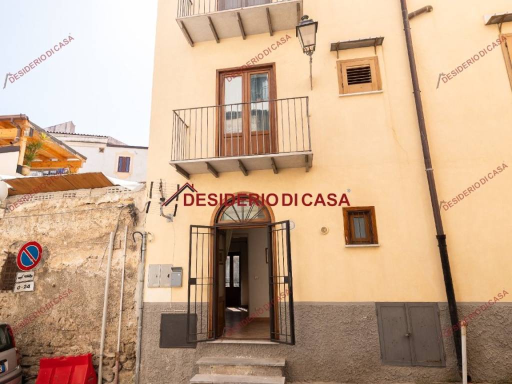 appartamento in vendita a Palermo in zona Libertà