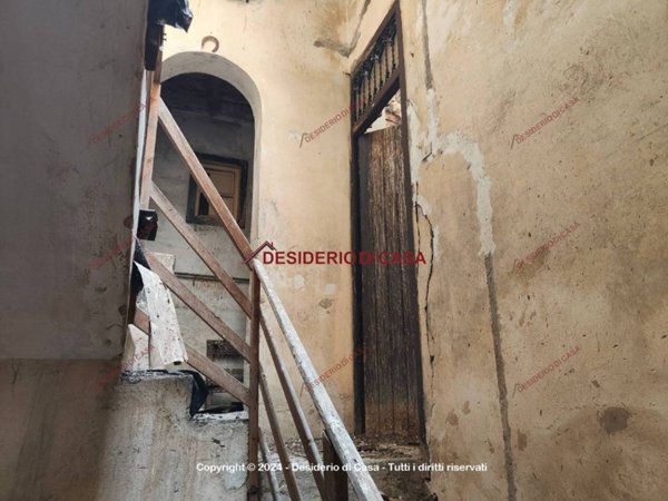 casa indipendente in vendita a Palermo in zona Zisa